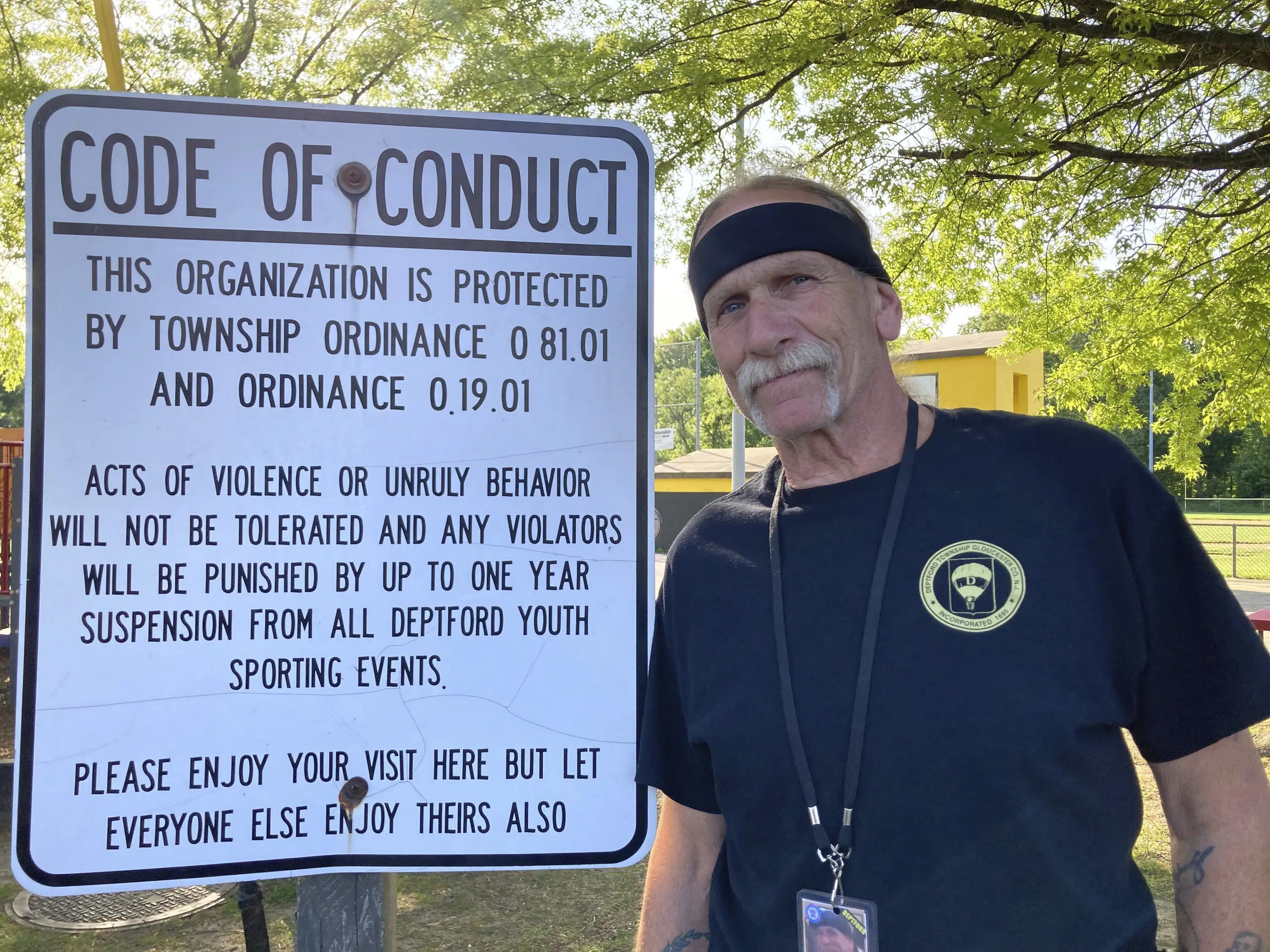 Featured image for Youth baseball league sentences fans to umpire for mistreatment.