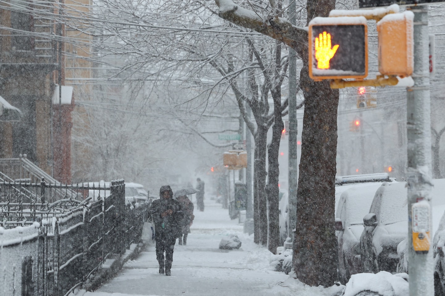 "Nor'easter Blankets Northeast with Heavy Snow, Disrupts Travel"