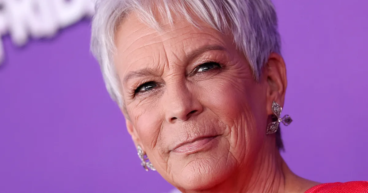 Featured image for Jamie Lee Curtis Mourns Charlie Kirk's Death Despite Differences