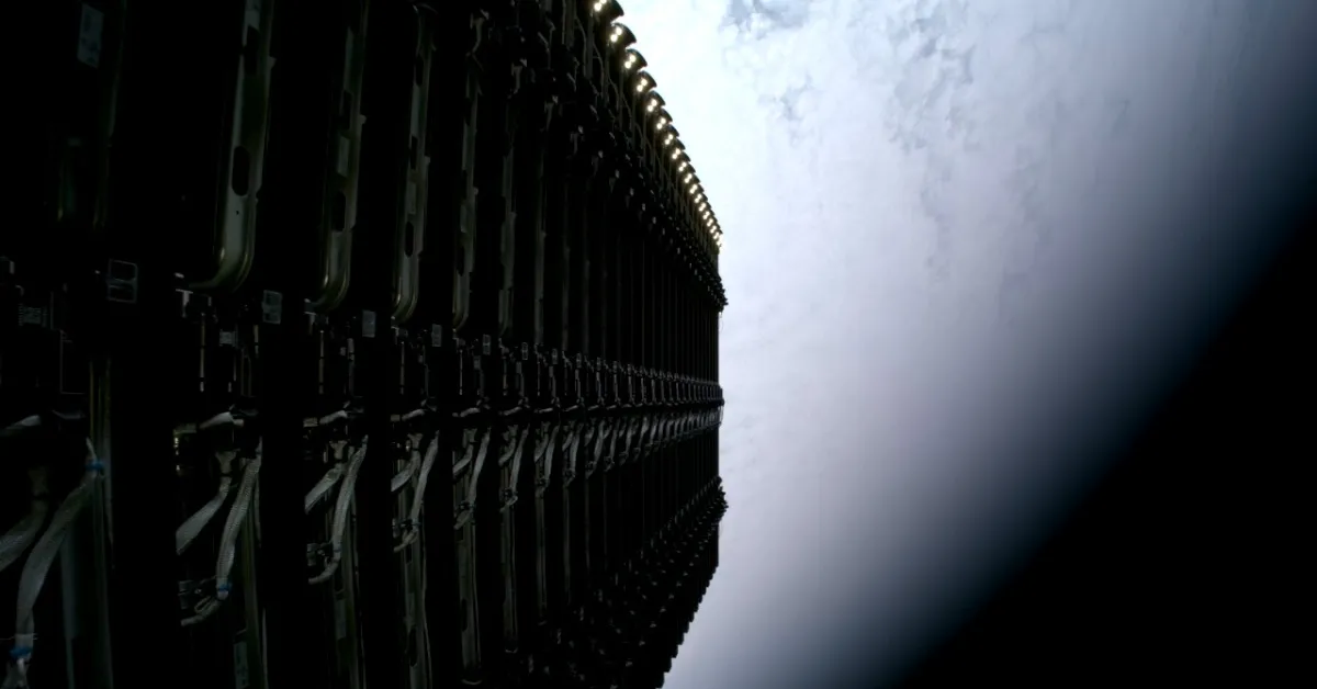 Featured image for SpaceX marks milestone with 10,000th Starlink satellite launch