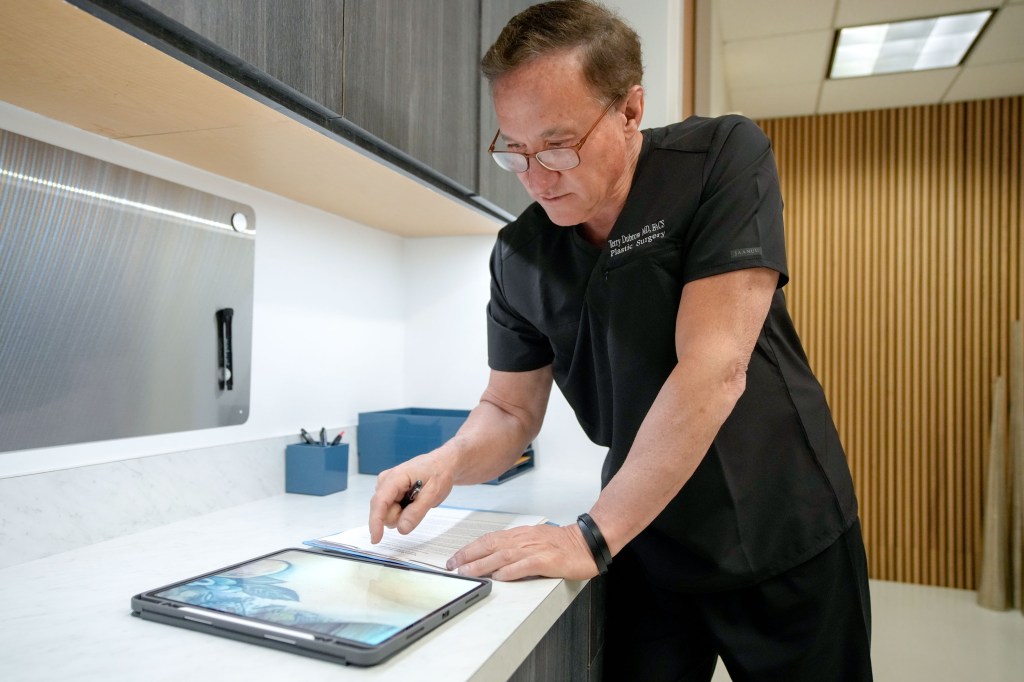 Featured image for Dr. Dubrow Dismisses Brandi Glanville's Parasite Claims Amidst Facial Health Struggles