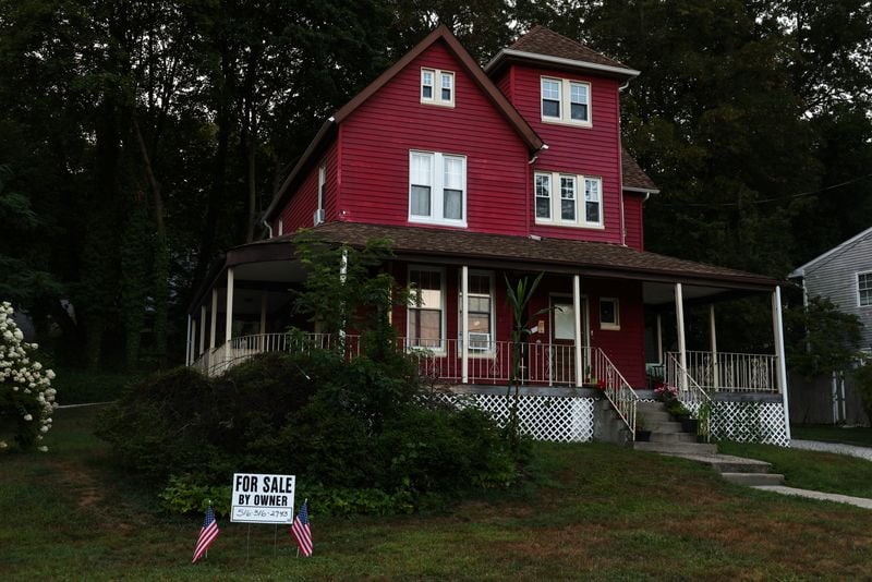 Featured image for US Existing Home Sales Decline Amid Rising Mortgage Rates and Sluggish Demand