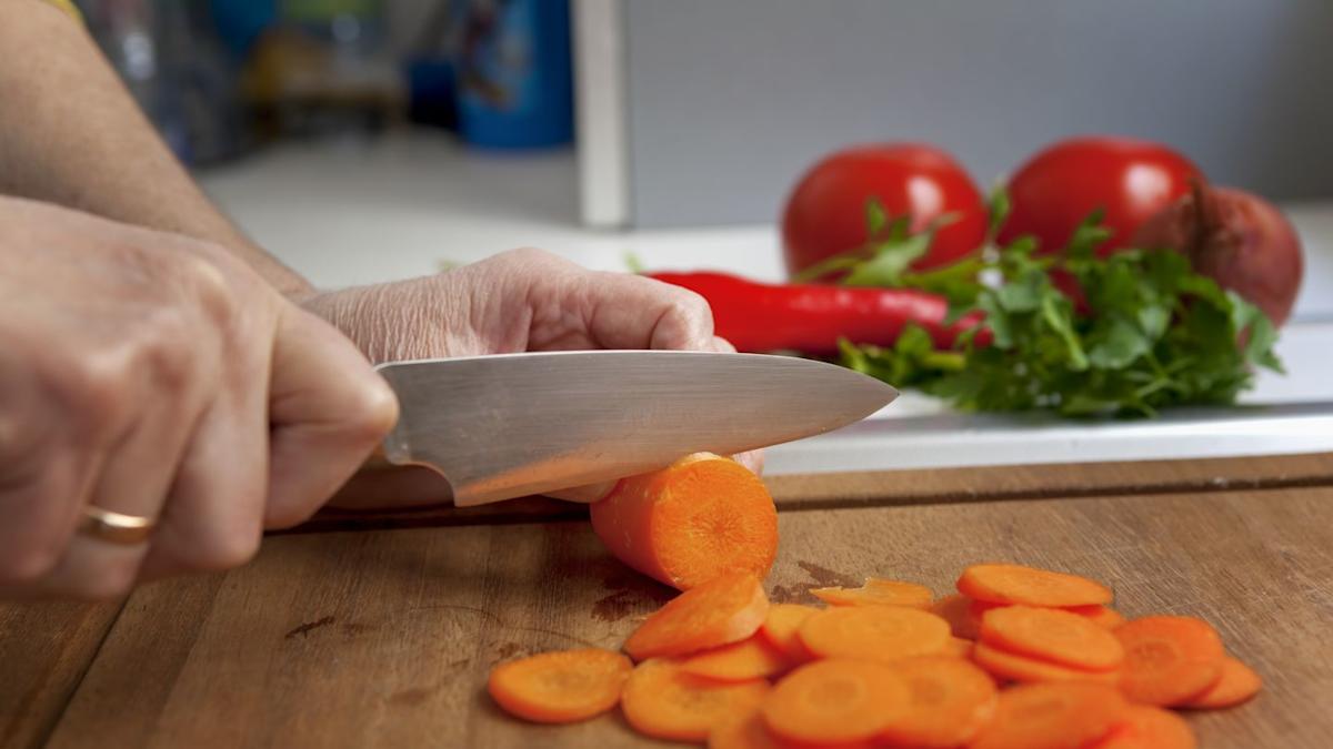 Featured image for My Week of Eating Carrots: Body Changes Revealed