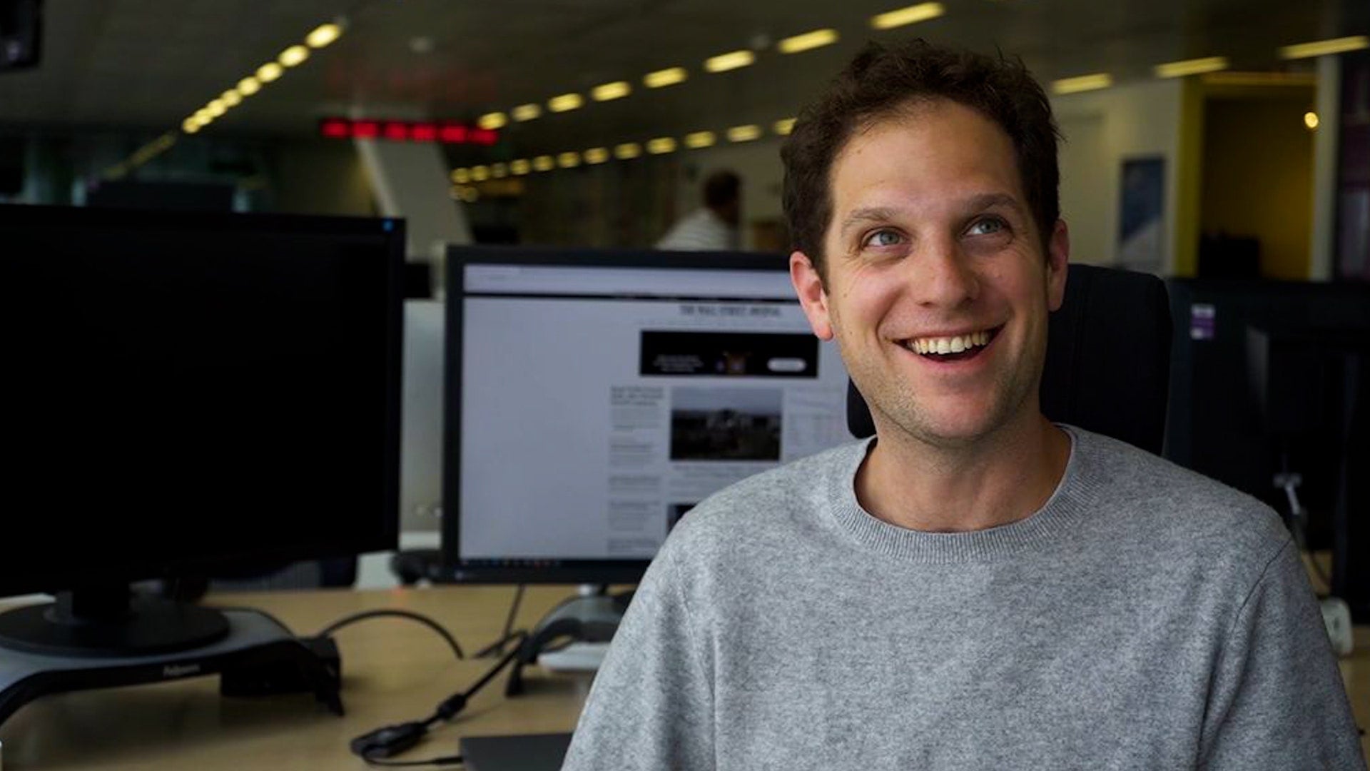 Featured image for "Ukraine Ambassador Urges US to Recognize Russia as Adversary, Biden Vows to Secure Release of Wall Street Journal Reporter"