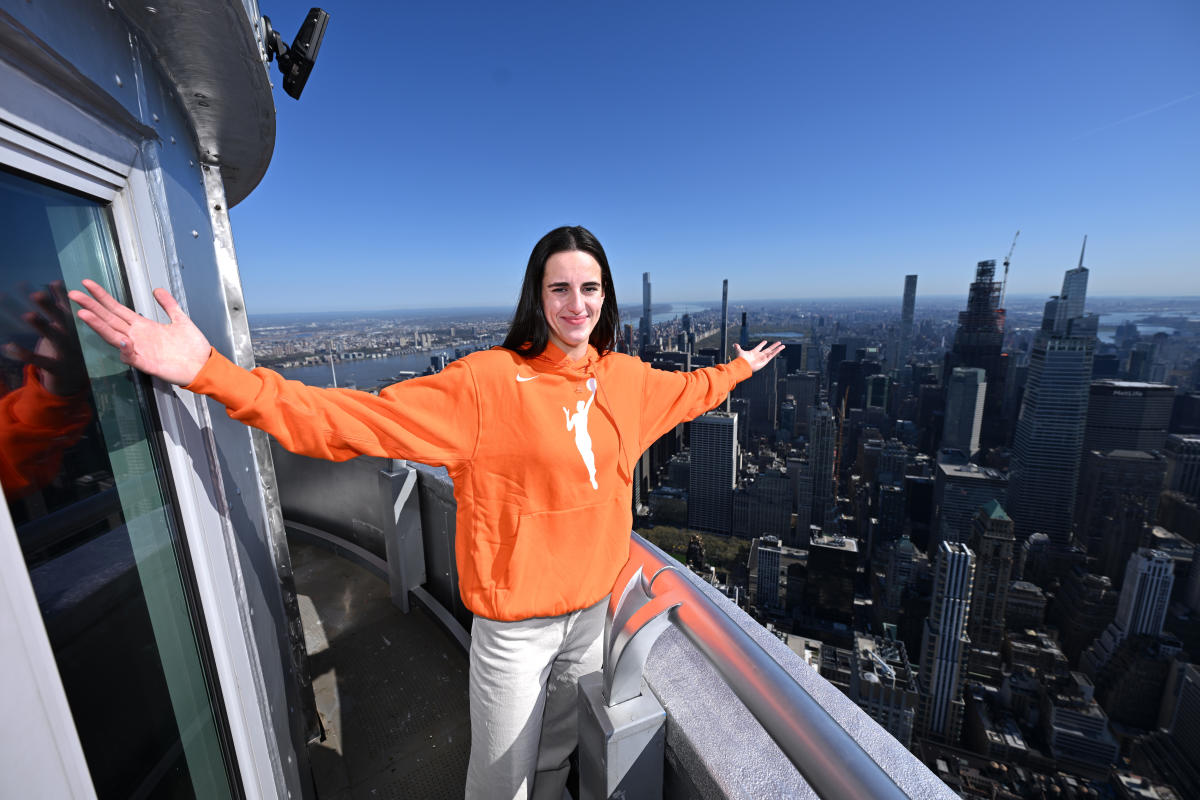 "Caitlin Clark Makes History as No. 1 Pick in 2024 WNBA Draft"