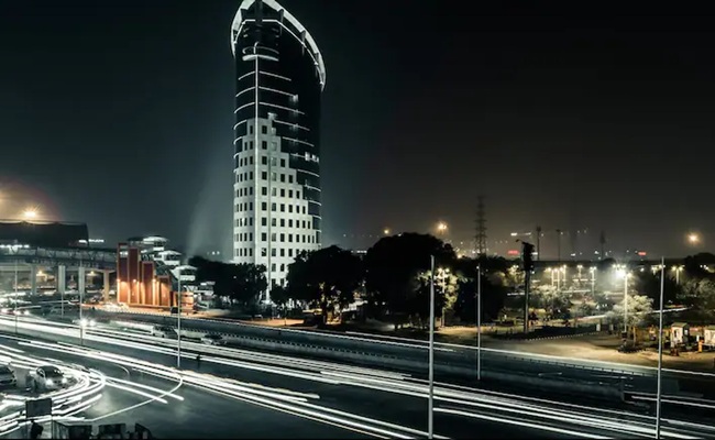 Featured image for Gurugram Resident Reveals Rs 7.5 Lakh Monthly Cost to Sustain Luxury Lifestyle