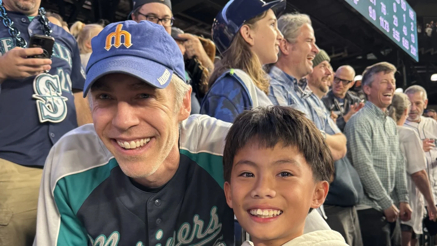 Mariners Fan Gifts Historic Ball to Young Stranger