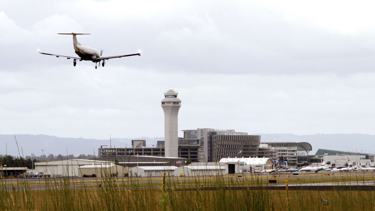 Featured image for Gunfire Erupts at Portland Airport, Suspect Apprehended
