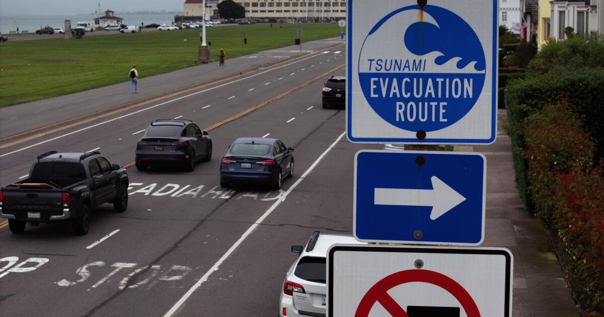 Major Earthquake in Russia Triggers Tsunami Warnings and Volcanic Activity