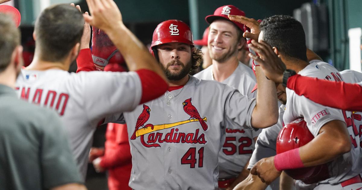 Featured image for Cardinals break losing streak with shutout win over Rangers.