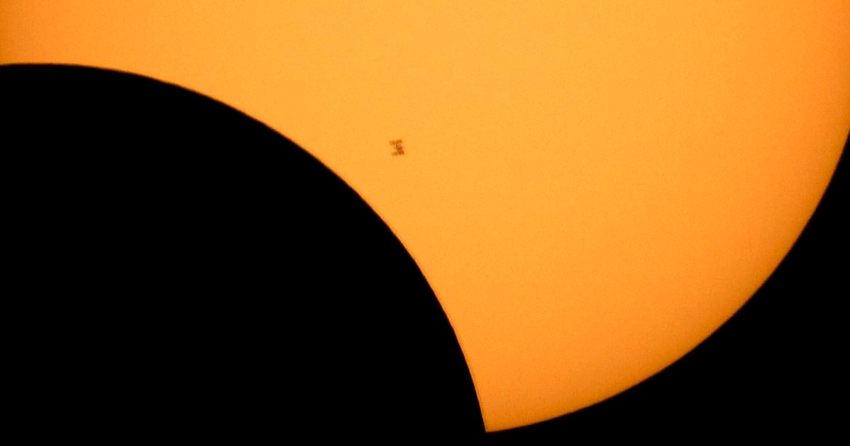 Featured image for "2024 Total Solar Eclipse: Your St. Louis Area Guide"