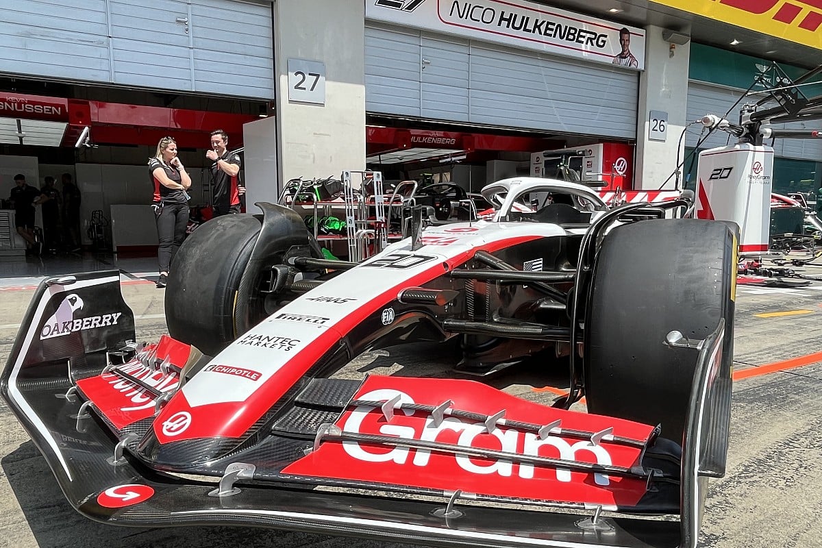 Featured image for "Haas' Innovative F1 Upgrade Aims to Tackle Tyre Issues"