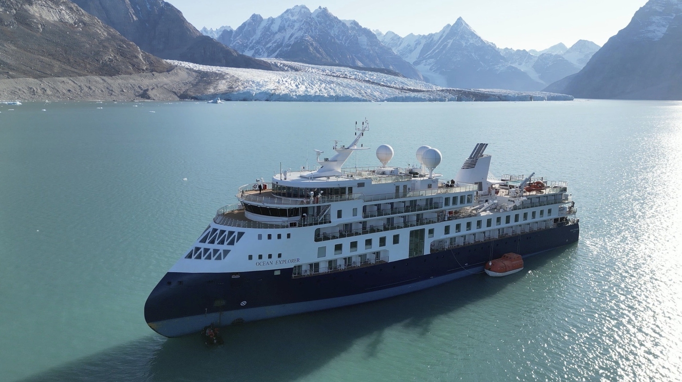 Stranded Luxury Cruise Ship in Greenland Rescued at High Tide