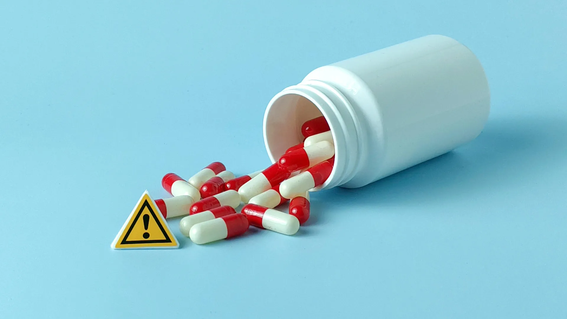 Featured image for Concerns Mount Over Common Painkiller's Effectiveness and Safety