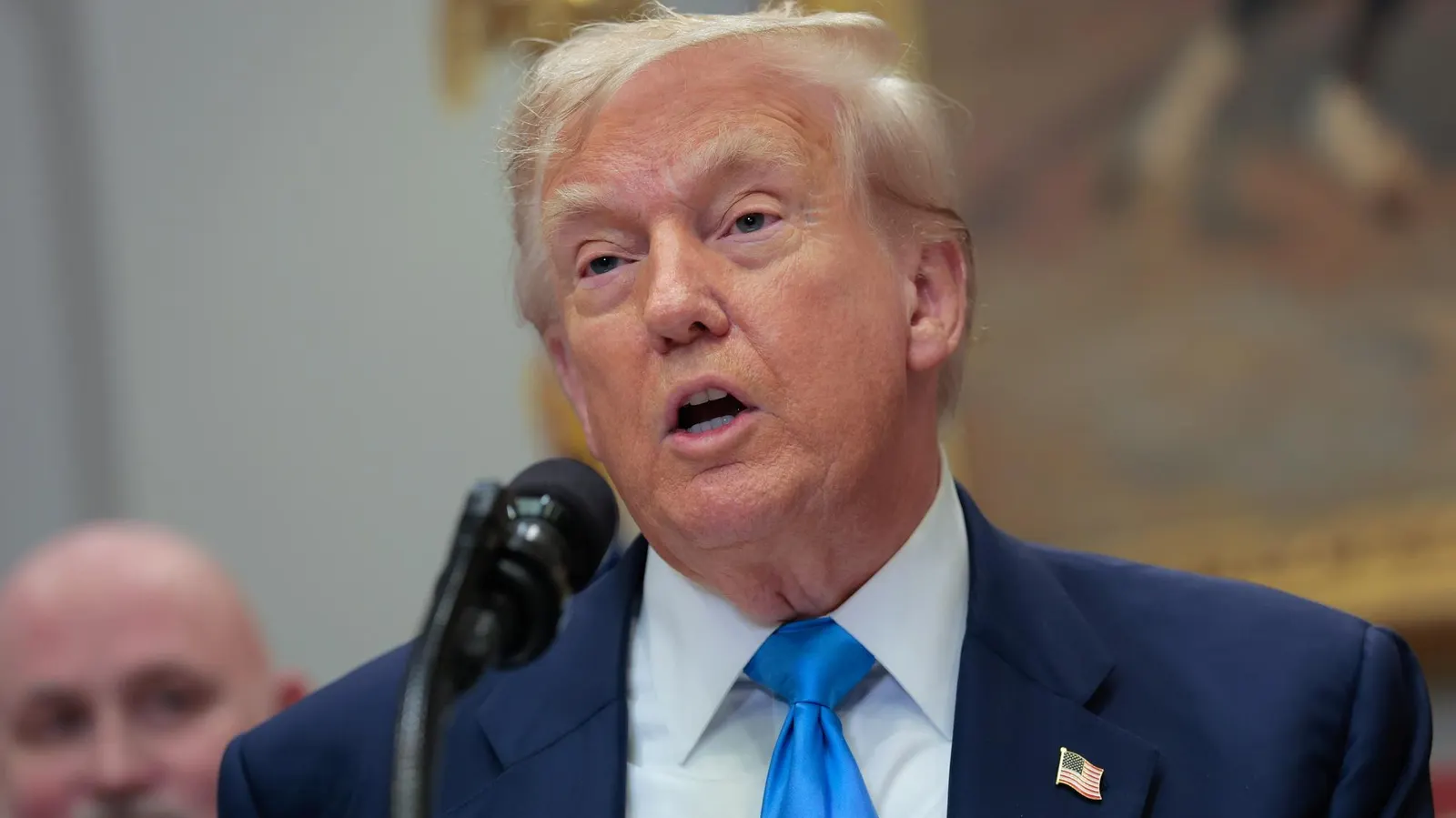 Trump Ends Global Tariff Exemption, Affecting Shein, Temu, and Low-Cost Imports