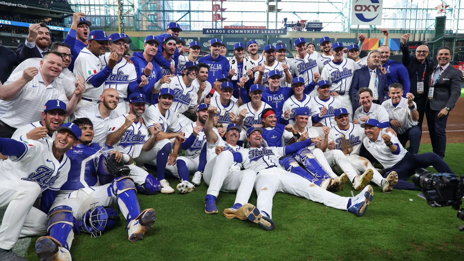 Italy Breaks Through to WBC Semifinals with 8-6 Win Over Puerto Rico