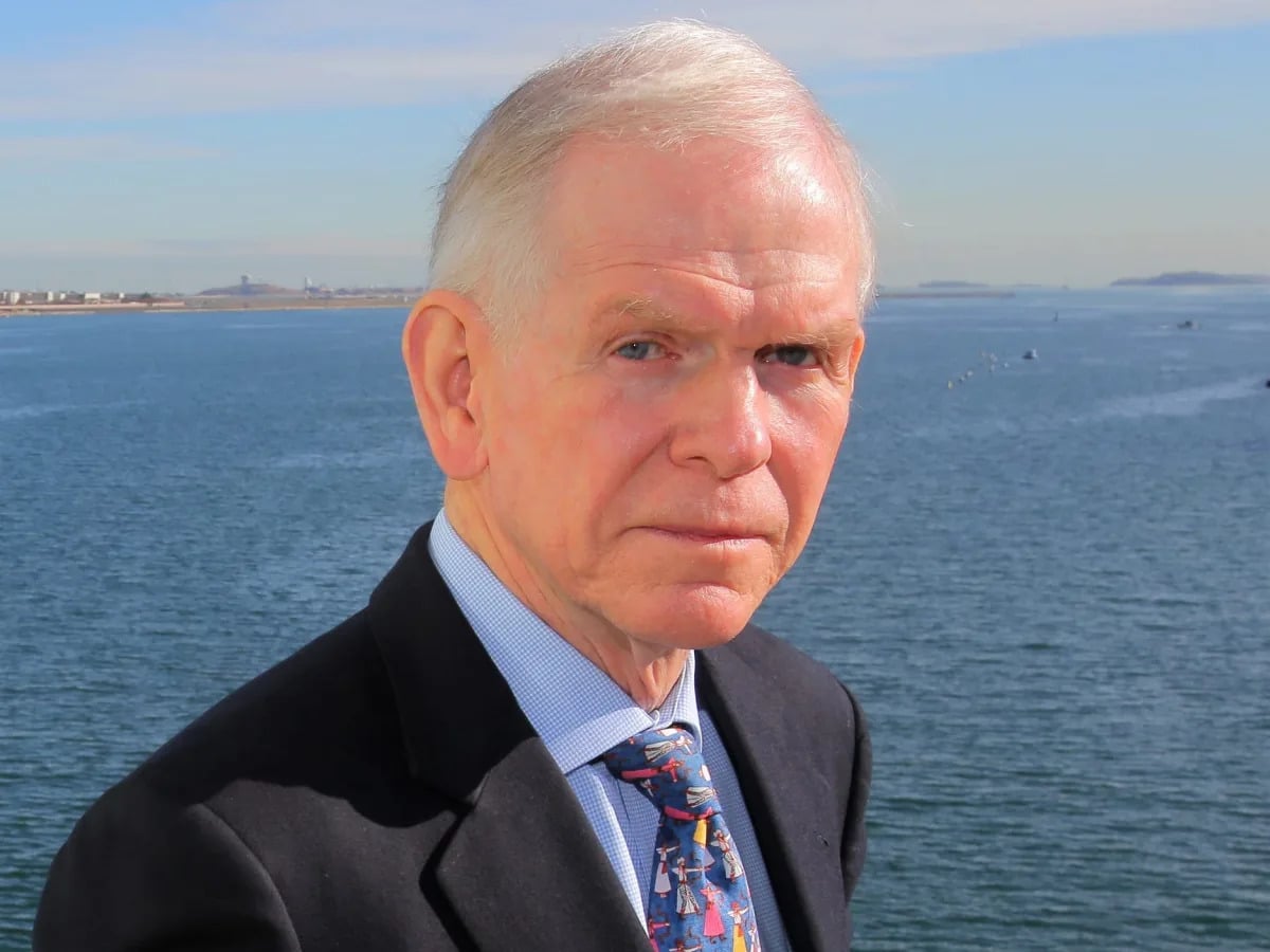 Featured image for "Elite Investor Jeremy Grantham Warns of AI Bubble and Impending Recession"