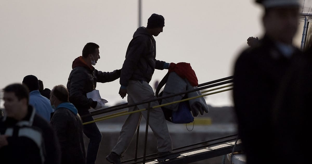 "EU-Turkey migrant deal revamped, prioritizing families and children"