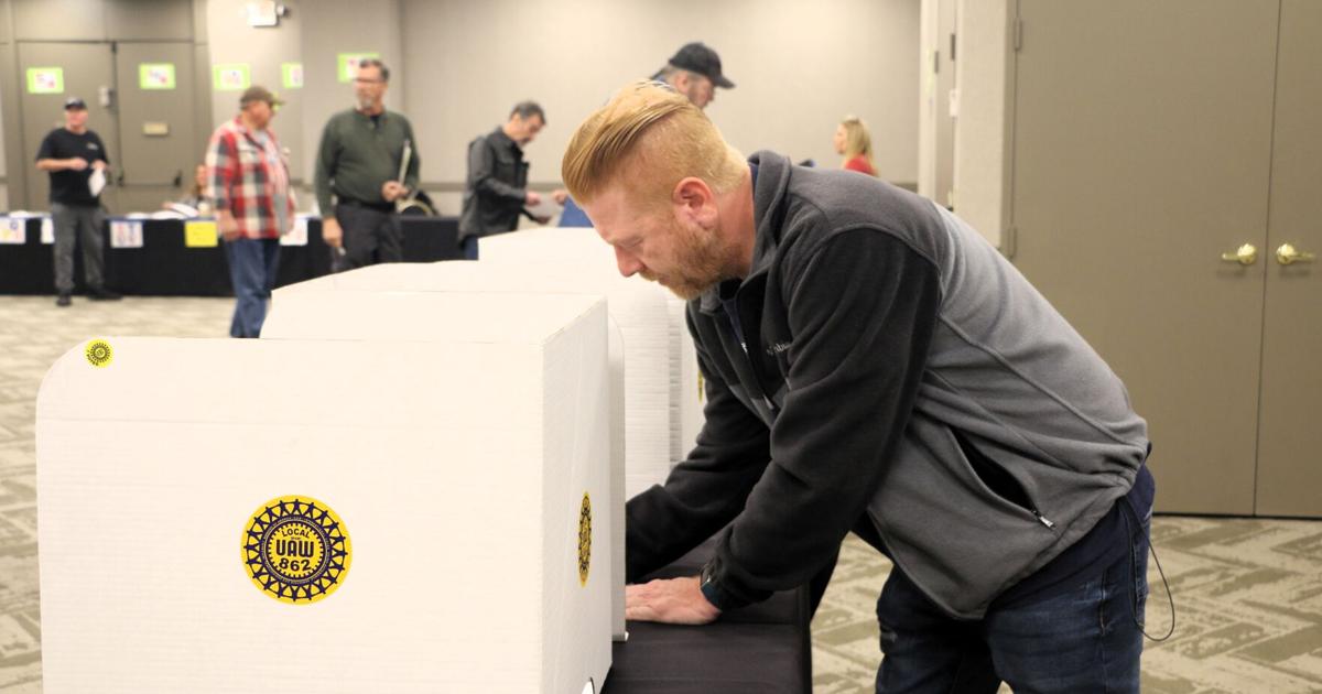 Auto Workers in Louisville and Flint Reject Labor Contracts with Ford and GM