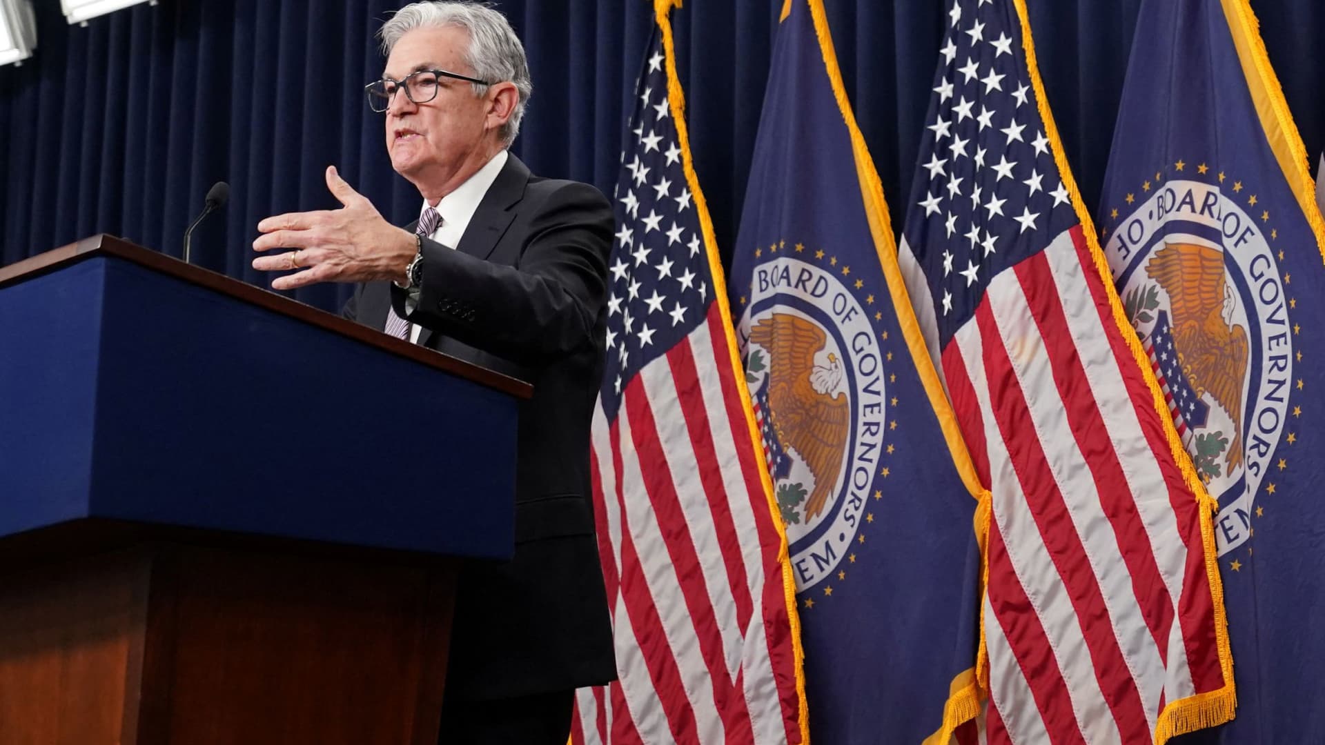 Fed rate hike causes market volatility and regional bank stocks to slip
