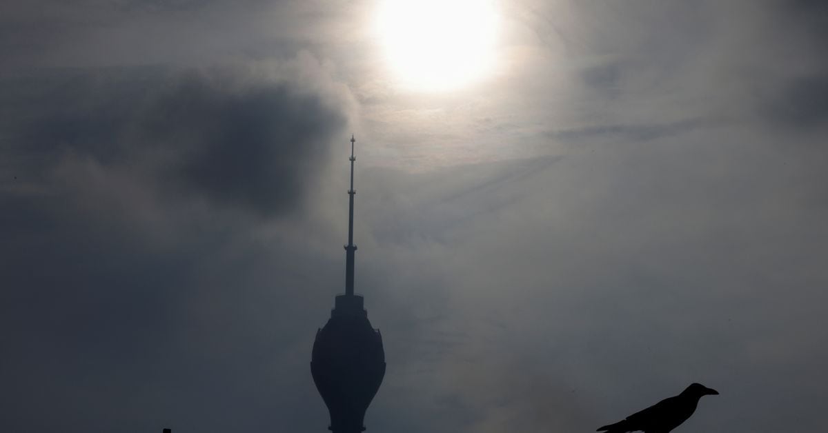 Featured image for "Massive Power Outage Plunges Sri Lanka into Darkness: Government Investigates System Failure"