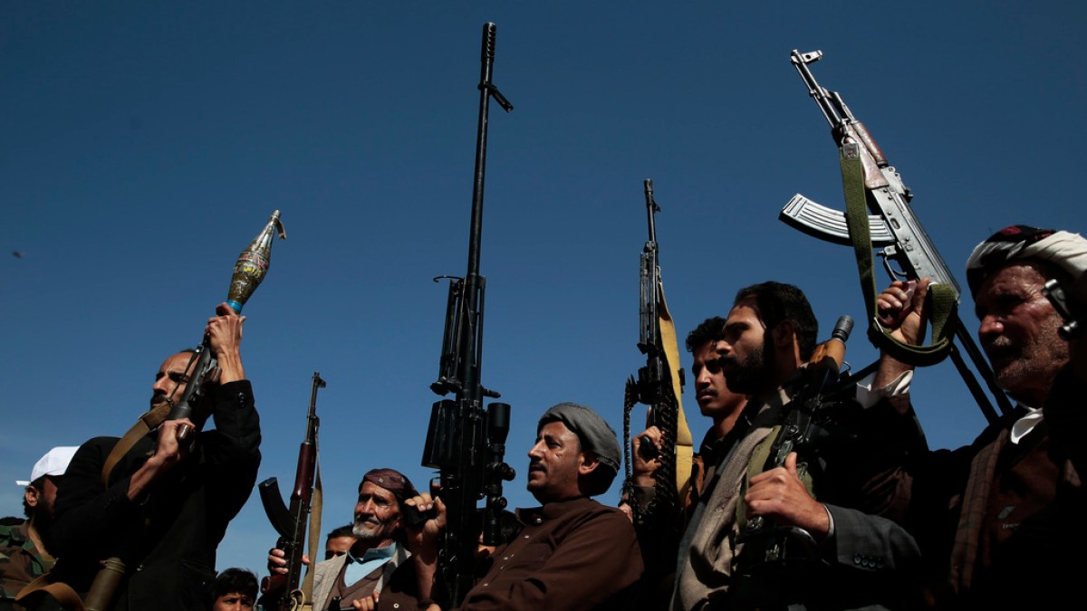 Houthi Rebels Launch Fresh Attacks on Ships in Red Sea