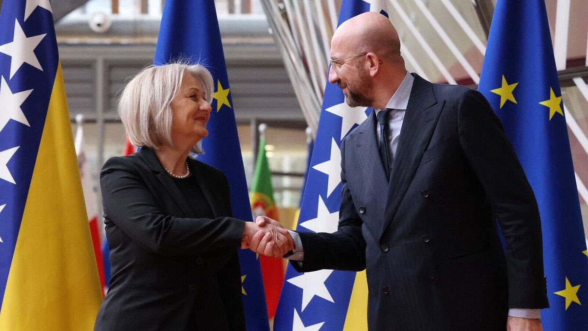 Featured image for "EU Leaders Greenlight Membership Talks with Bosnia and Herzegovina"