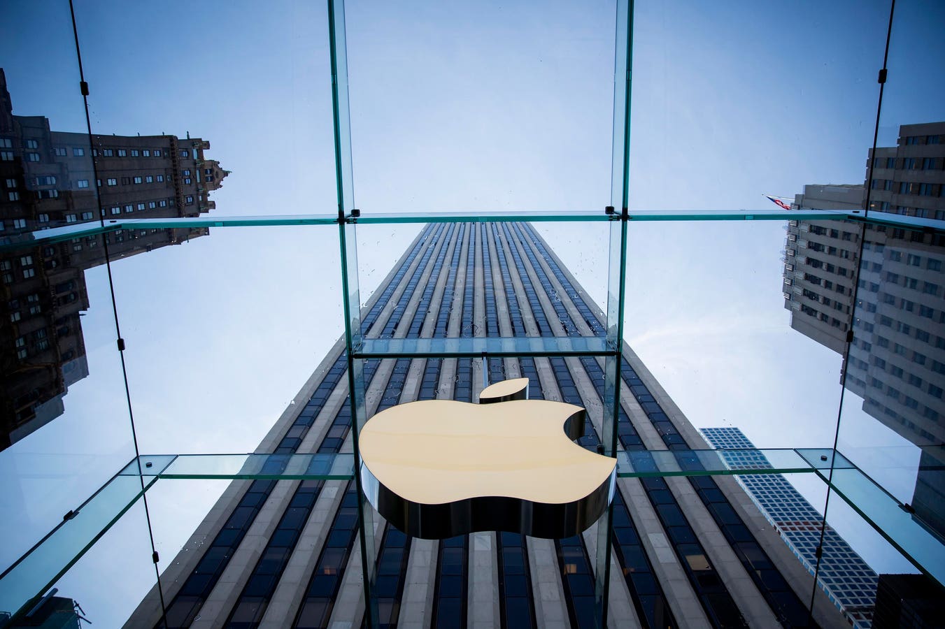 "Analyst Predicts Significant Decline in Apple iPhone Shipments, Stock Slides 2%"