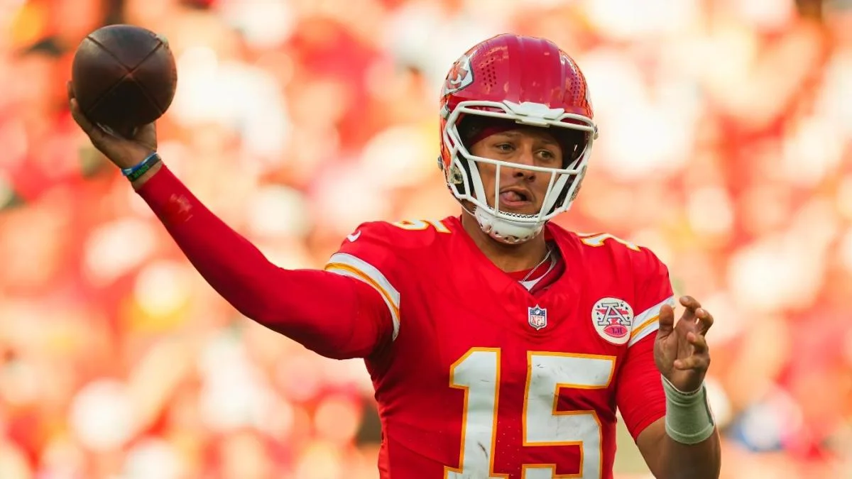 Buccaneers vs. Chiefs: MNF Showdown Preview & Viewing Guide