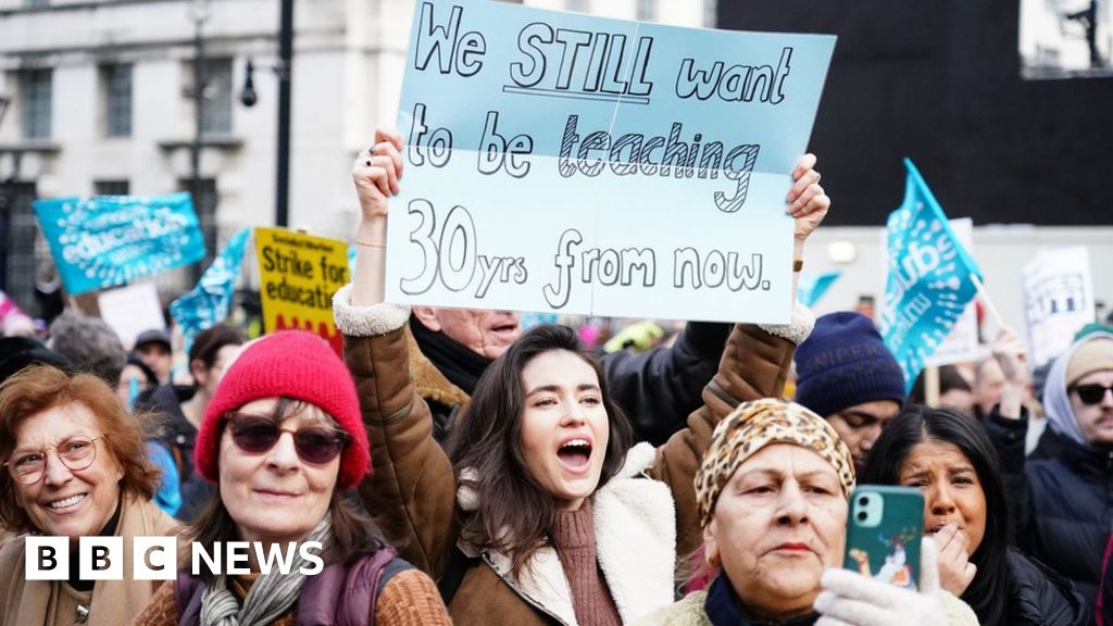 Teachers to Strike Again After Rejecting Pay Offer