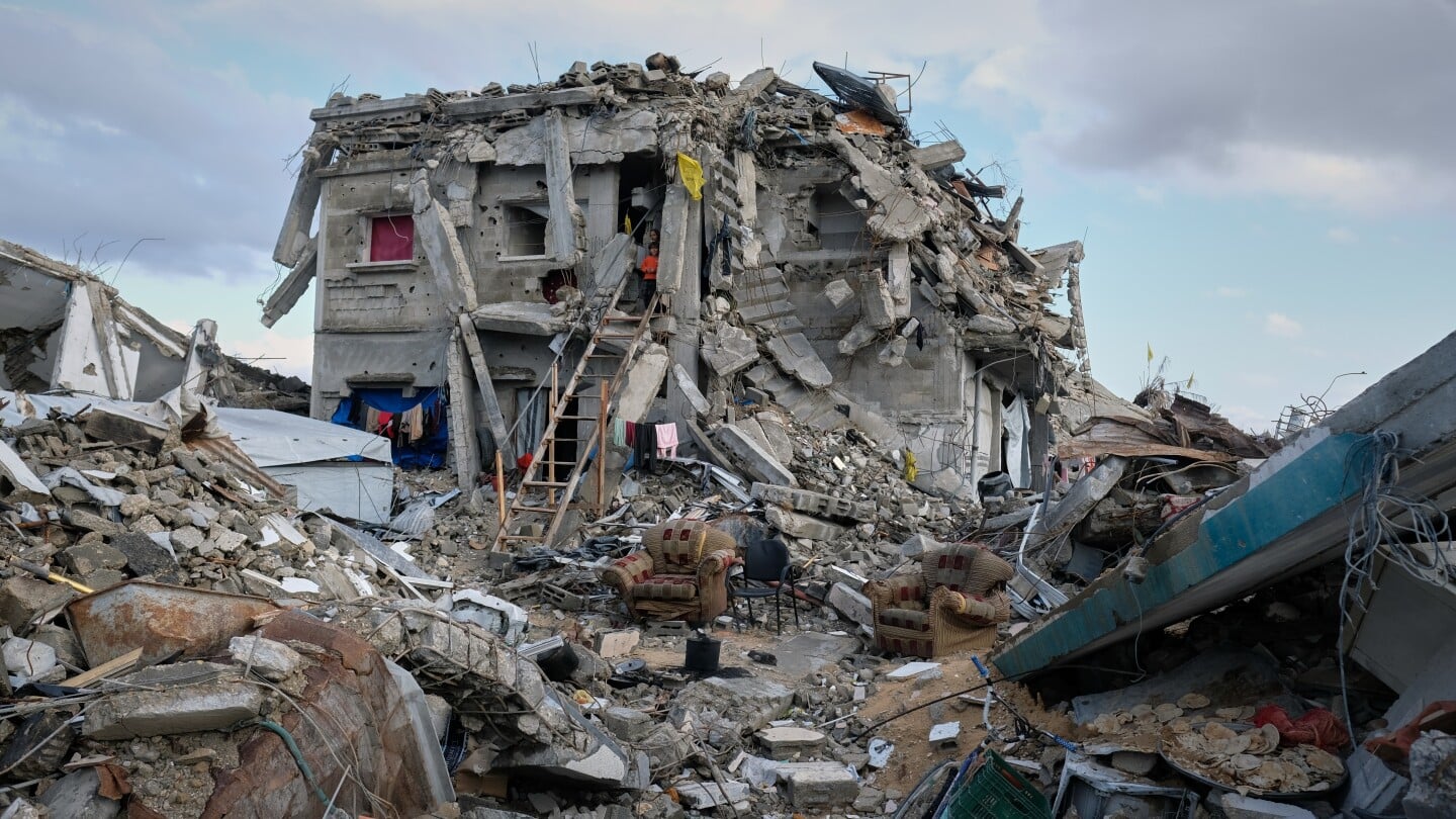 Featured image for Palestinian Families Struggling to Rebuild in Gaza