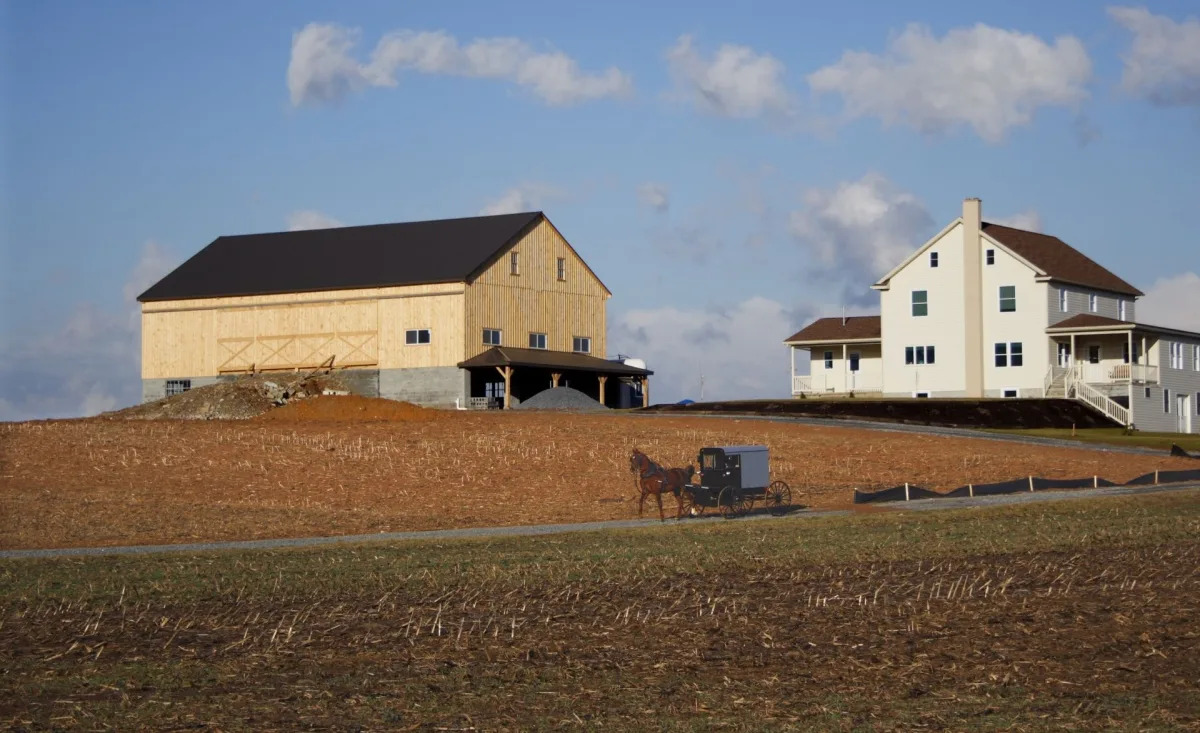 Featured image for Ingenious Amish Winter Clothes Drying Method Revealed