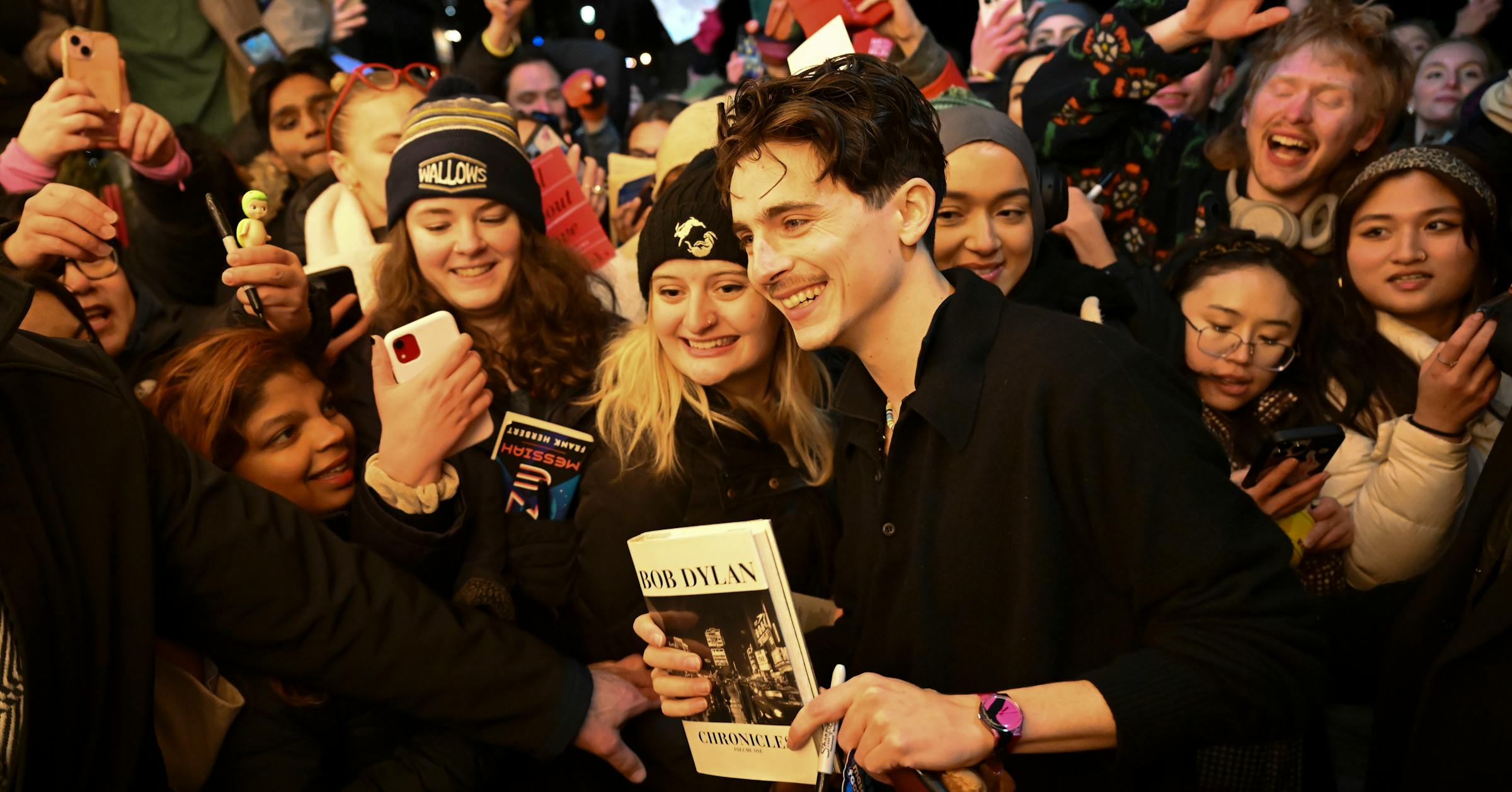 Featured image for Timothée Chalamet Embraces Bob Dylan Role with Enthusiasm and Praise