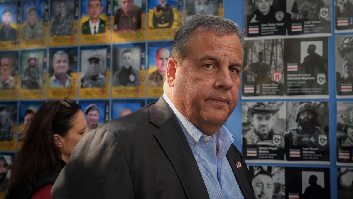 "Chris Christie's Candid Insights: Trump, Ukraine, Abortion, and Beyond"