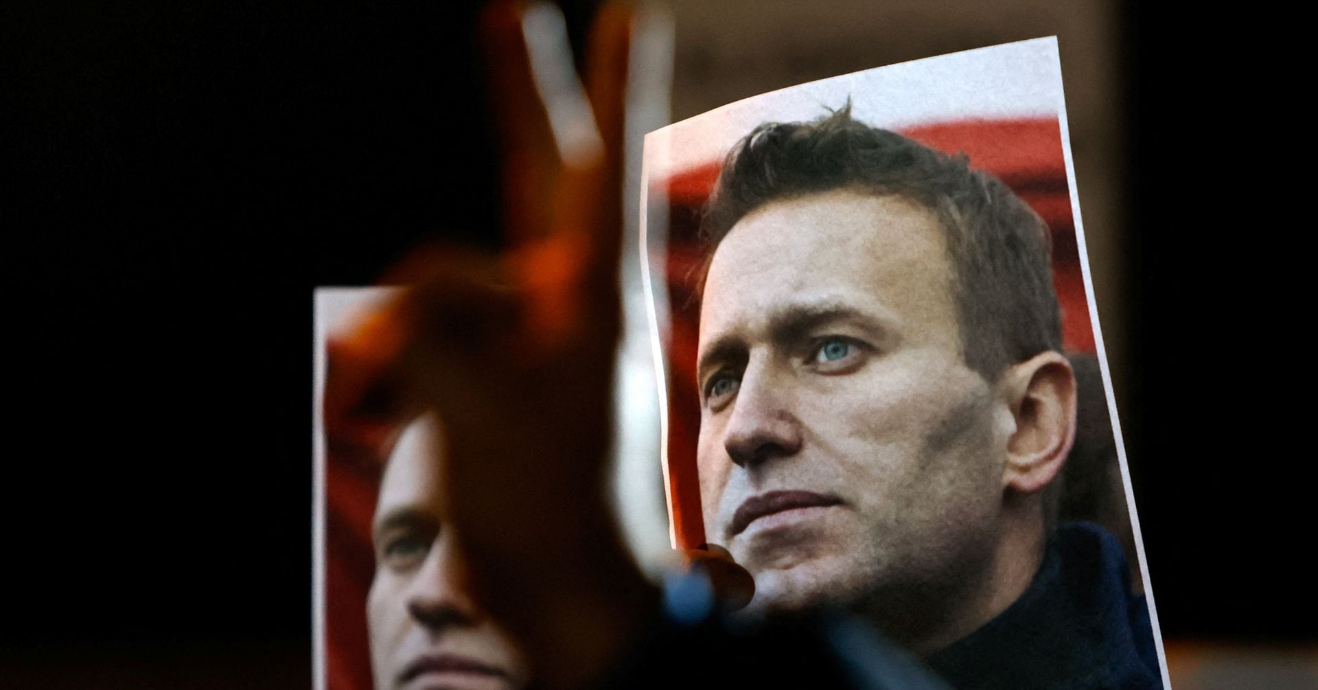 "Navalny's Near-Release in Prisoner Swap Plot"