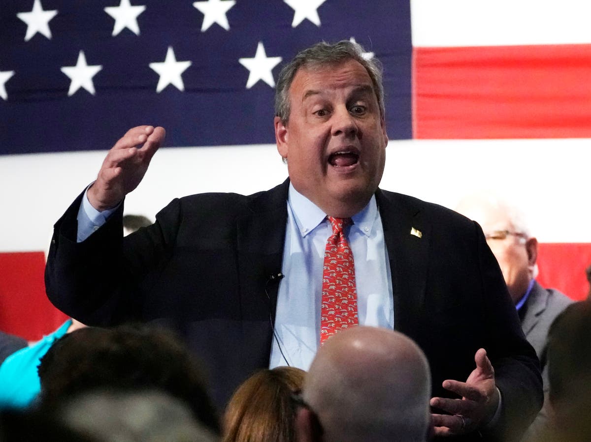 Trump's Weight Jibes at Christie After Campaign Launch Attack