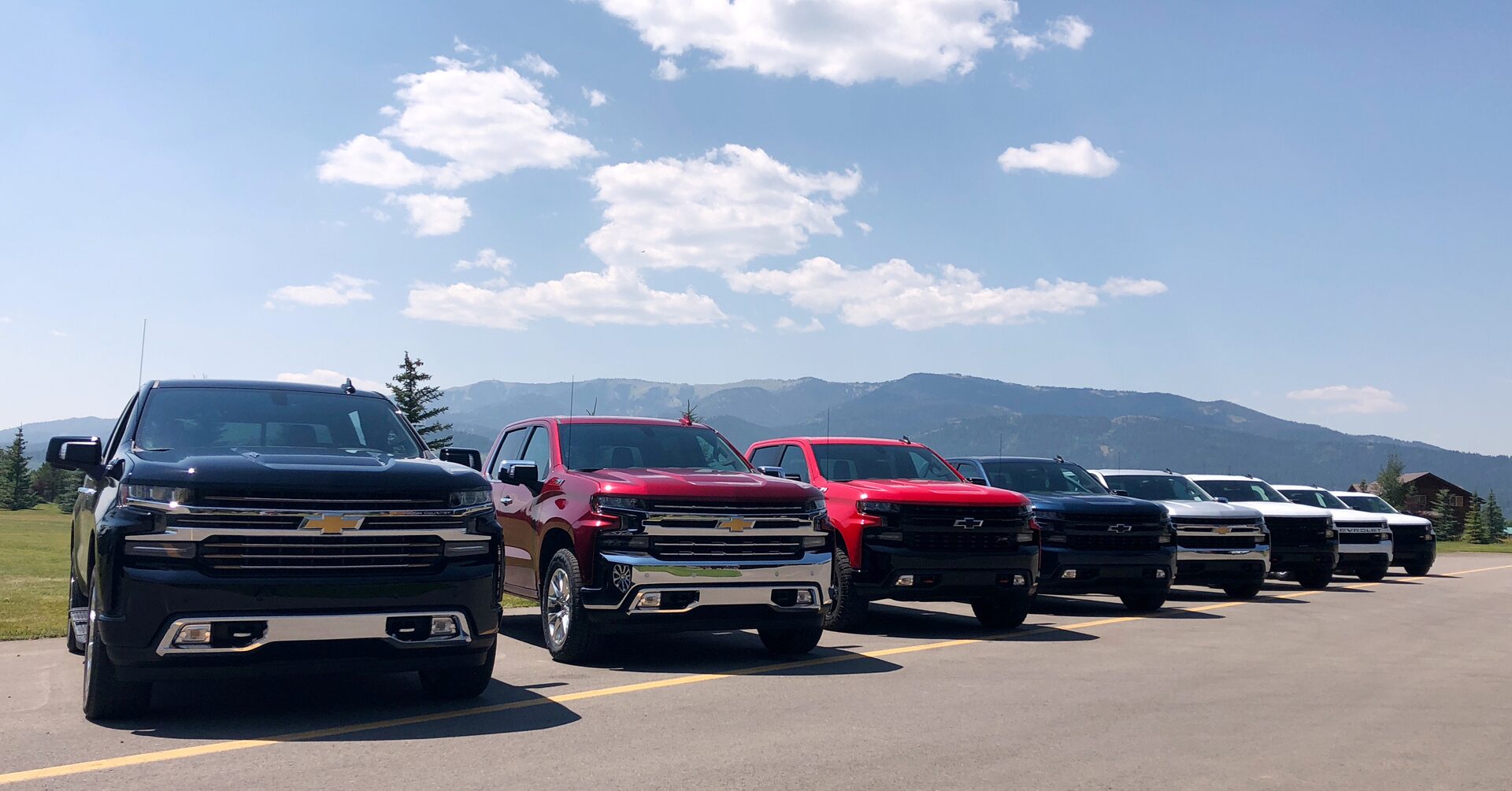 Featured image for "GM Recalls 300K+ Vehicles for Tailgate Safety Issue"