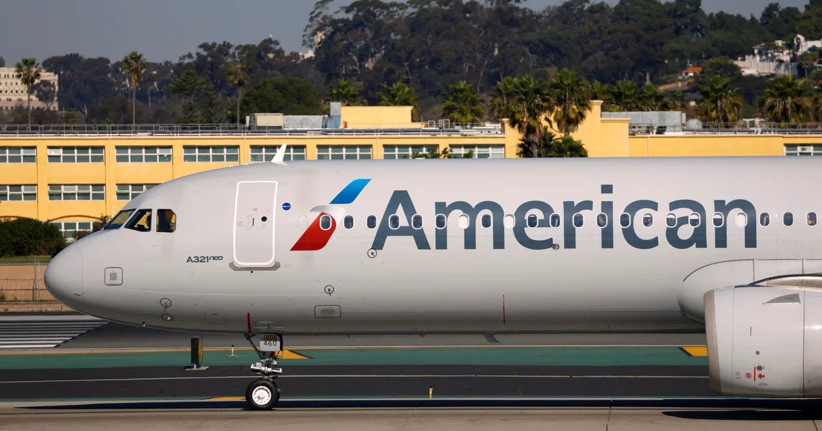 Featured image for American Airlines reduces benefits for basic economy passengers