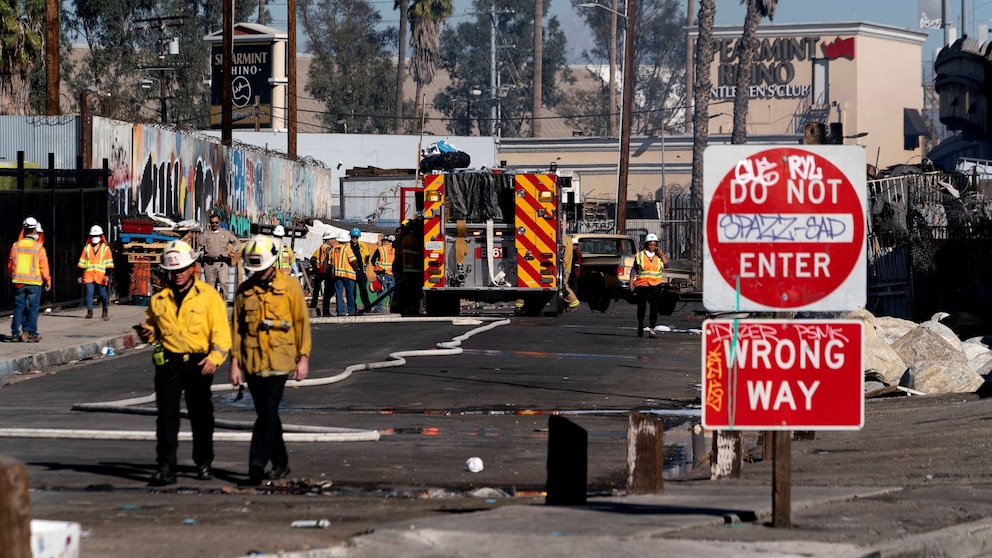 Featured image for "Massive Fire Shuts Down I-10 Freeway, Causing Traffic Nightmare for Los Angeles Commuters"