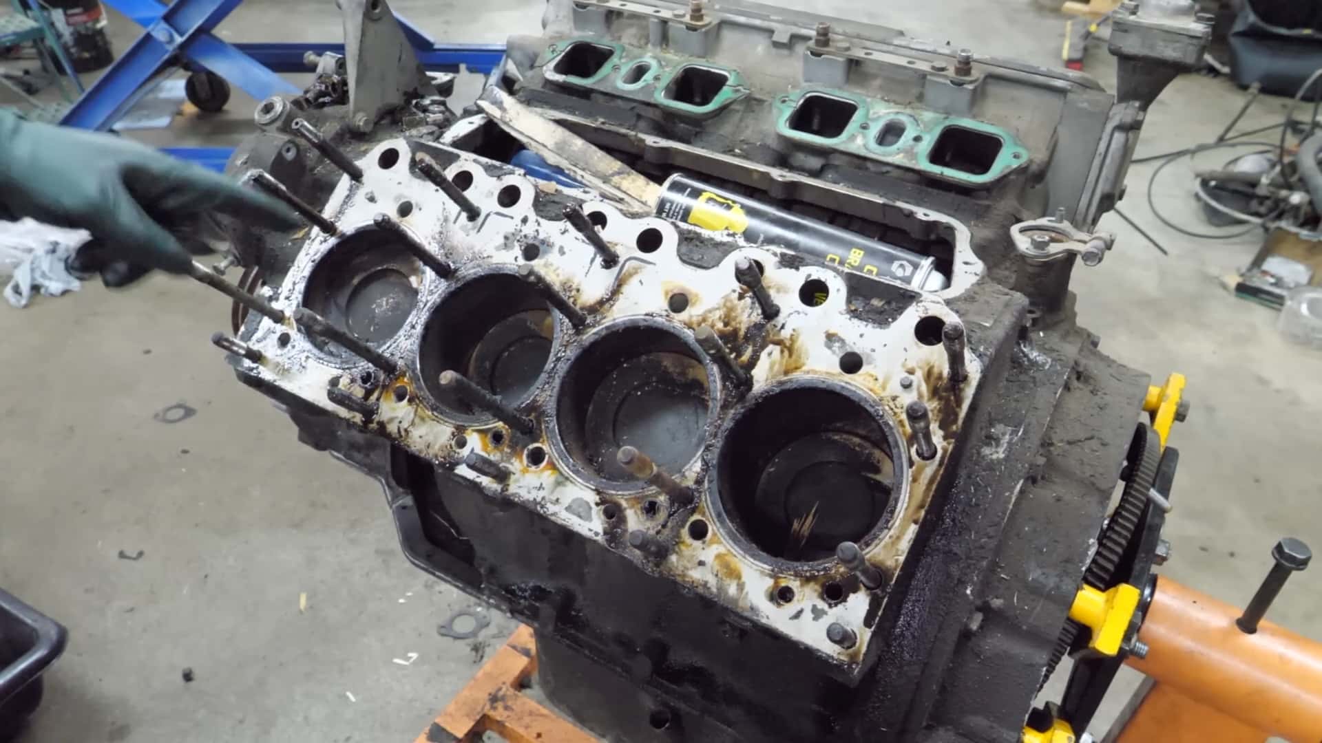 Featured image for "Bentley 6.75-Liter V8 Teardown Reveals Hydrolock's Catastrophic Effects"