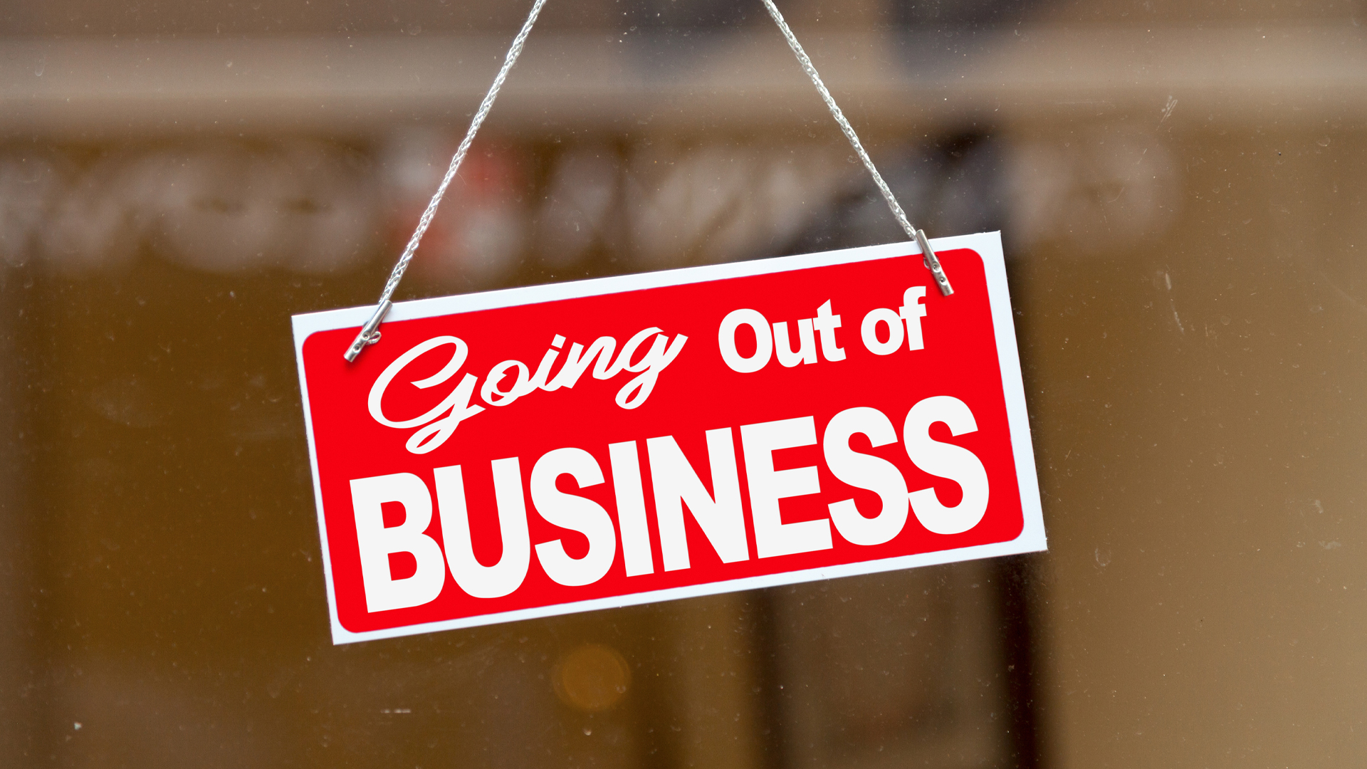 Retailers across the country announce closures and liquidation sales.