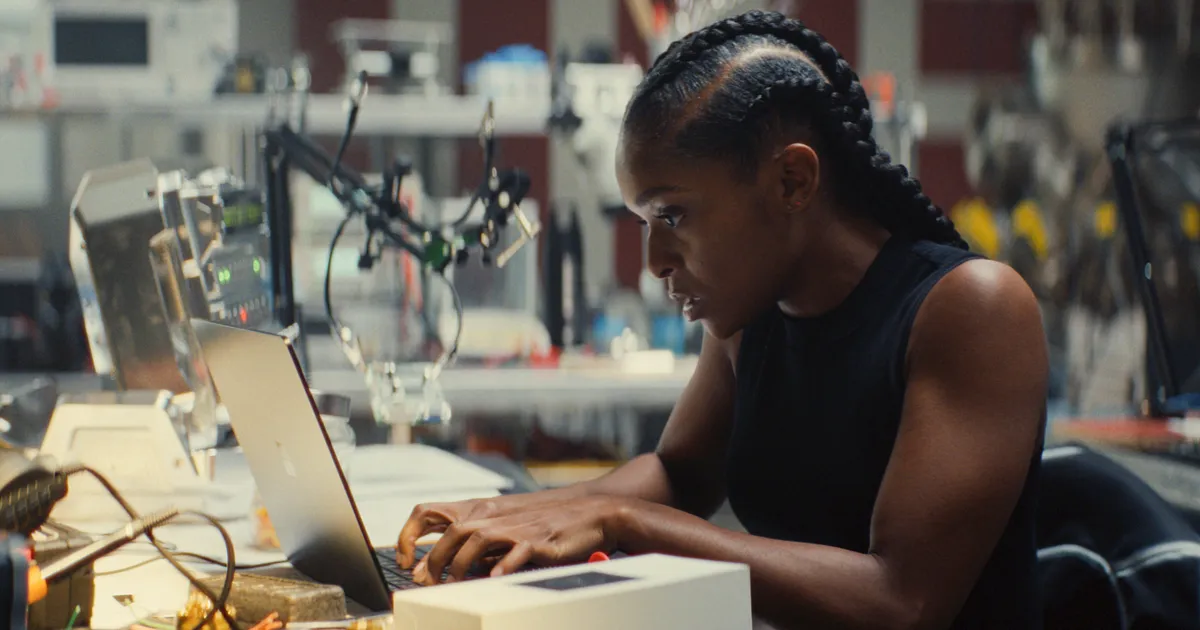 Featured image for Ironheart Series: A Mixed Marvel Debut with High Stakes