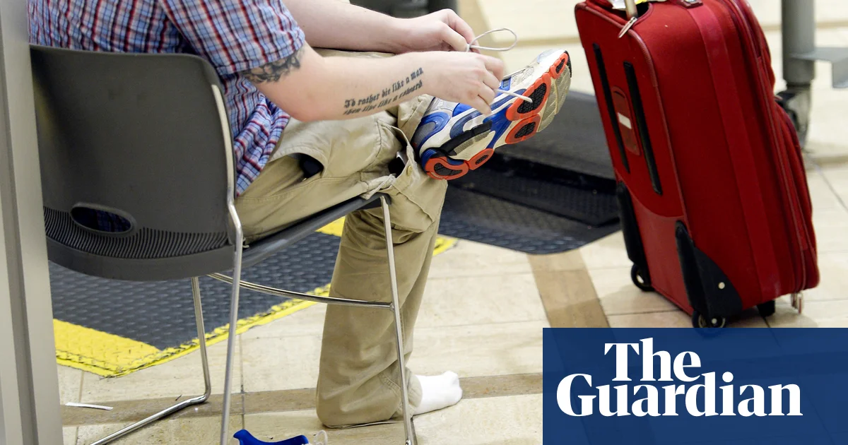 Featured image for TSA Ends Shoe Removal Policy at US Airports