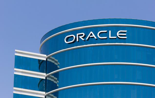 Featured image for Oracle's AI Expansion Sparks Growth Hopes Amid Market Concerns