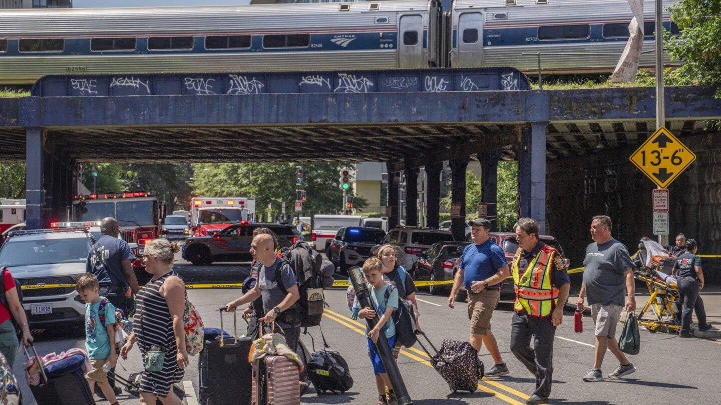 Multiple Amtrak Train Derailments Cause Disruptions at Union Station in Washington
