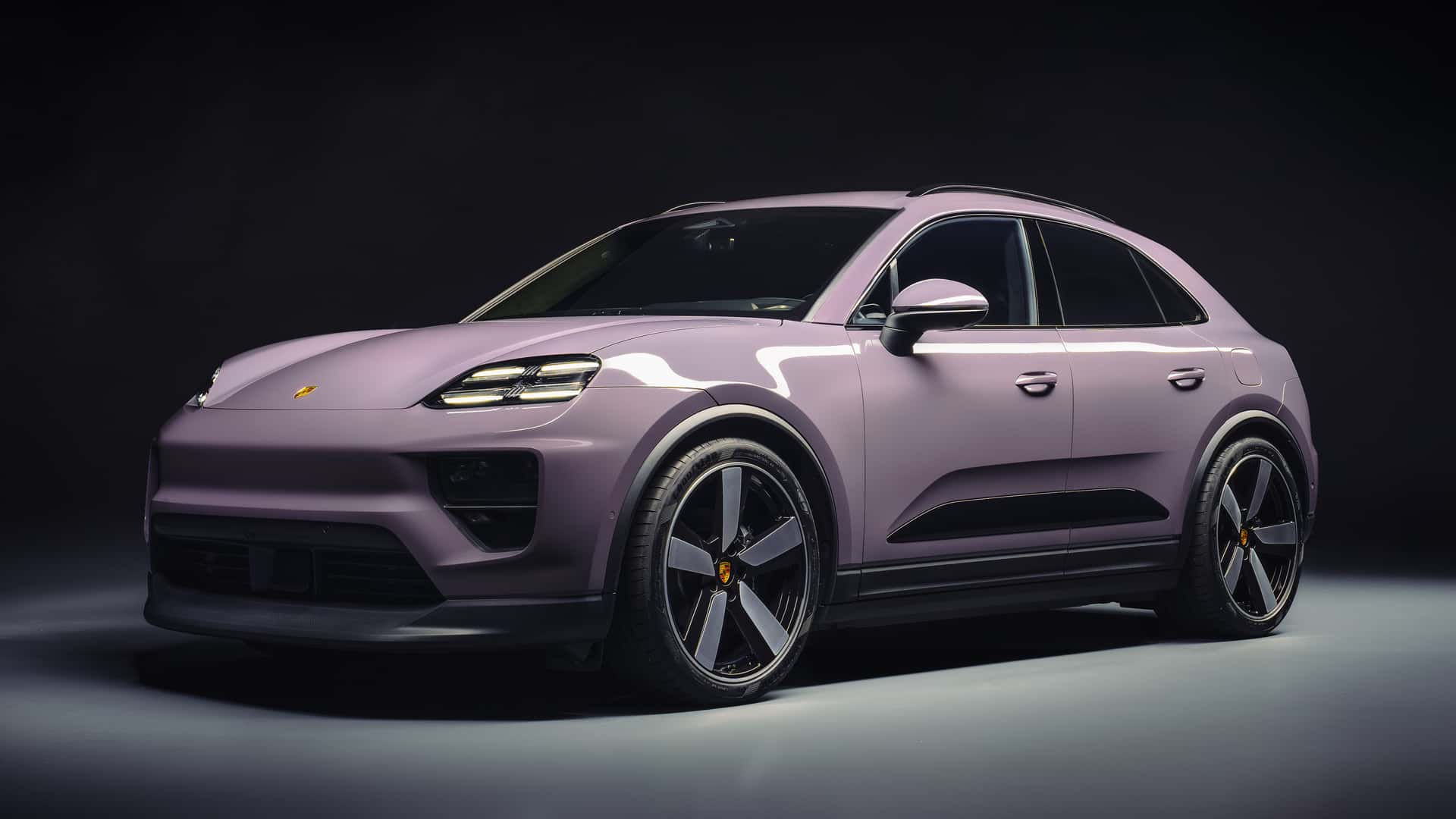 Featured image for "Porsche Unveils Fully-Loaded $160,000 Electric Macan SUV with Chinese CATL Batteries"