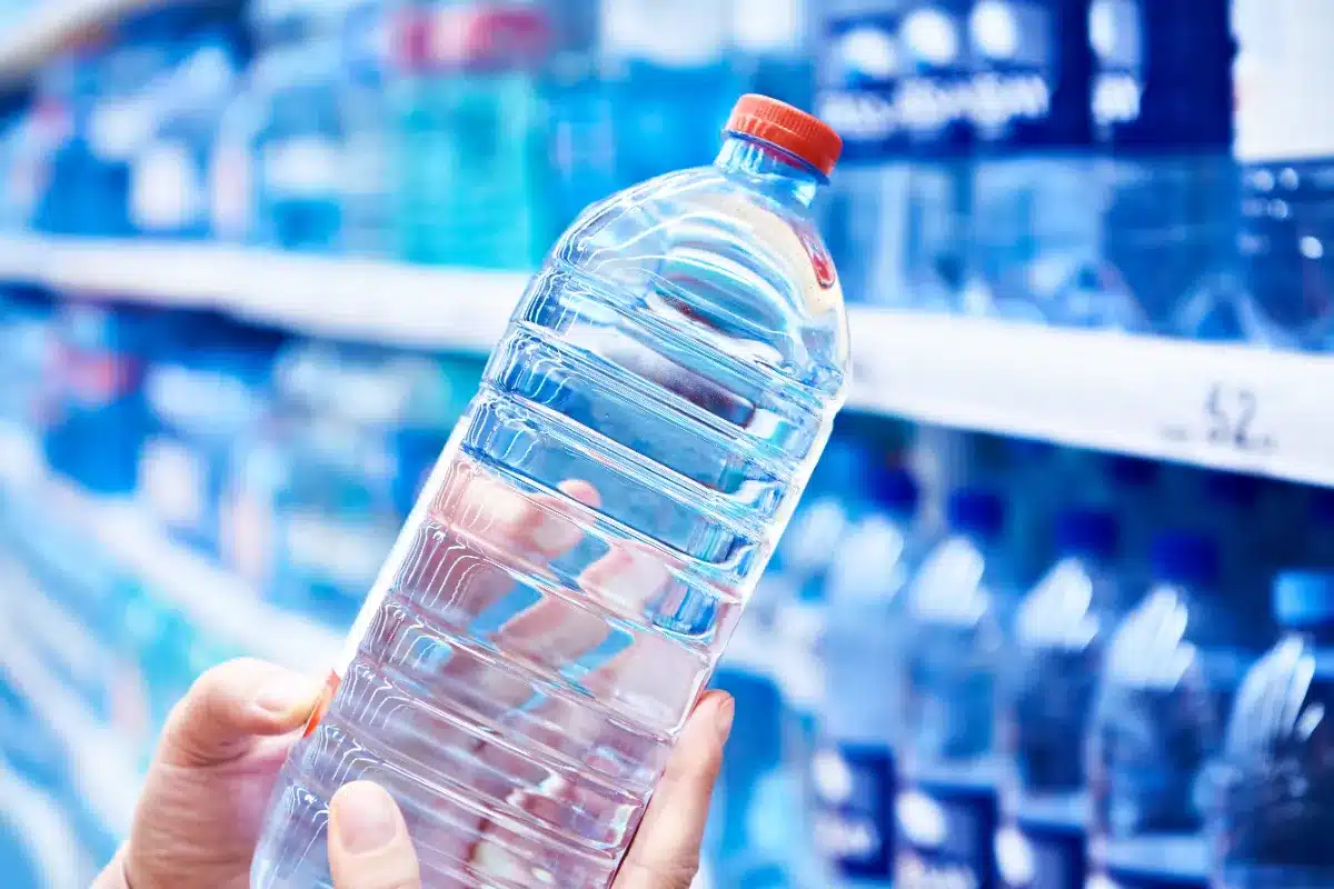 Featured image for Single Bottled Water Brand Free of Microplastics Confirmed by Study