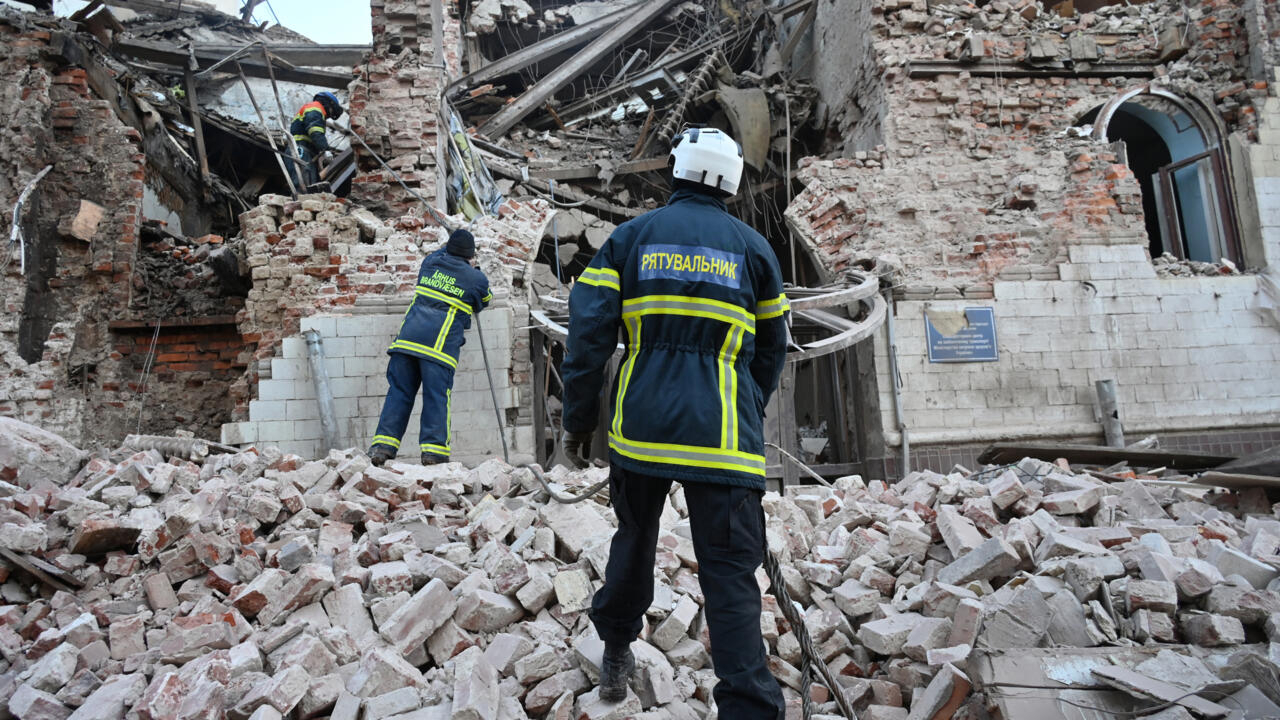 "Escalating Conflict: Russian Strikes Target Civilians and Mercenaries in Ukraine"