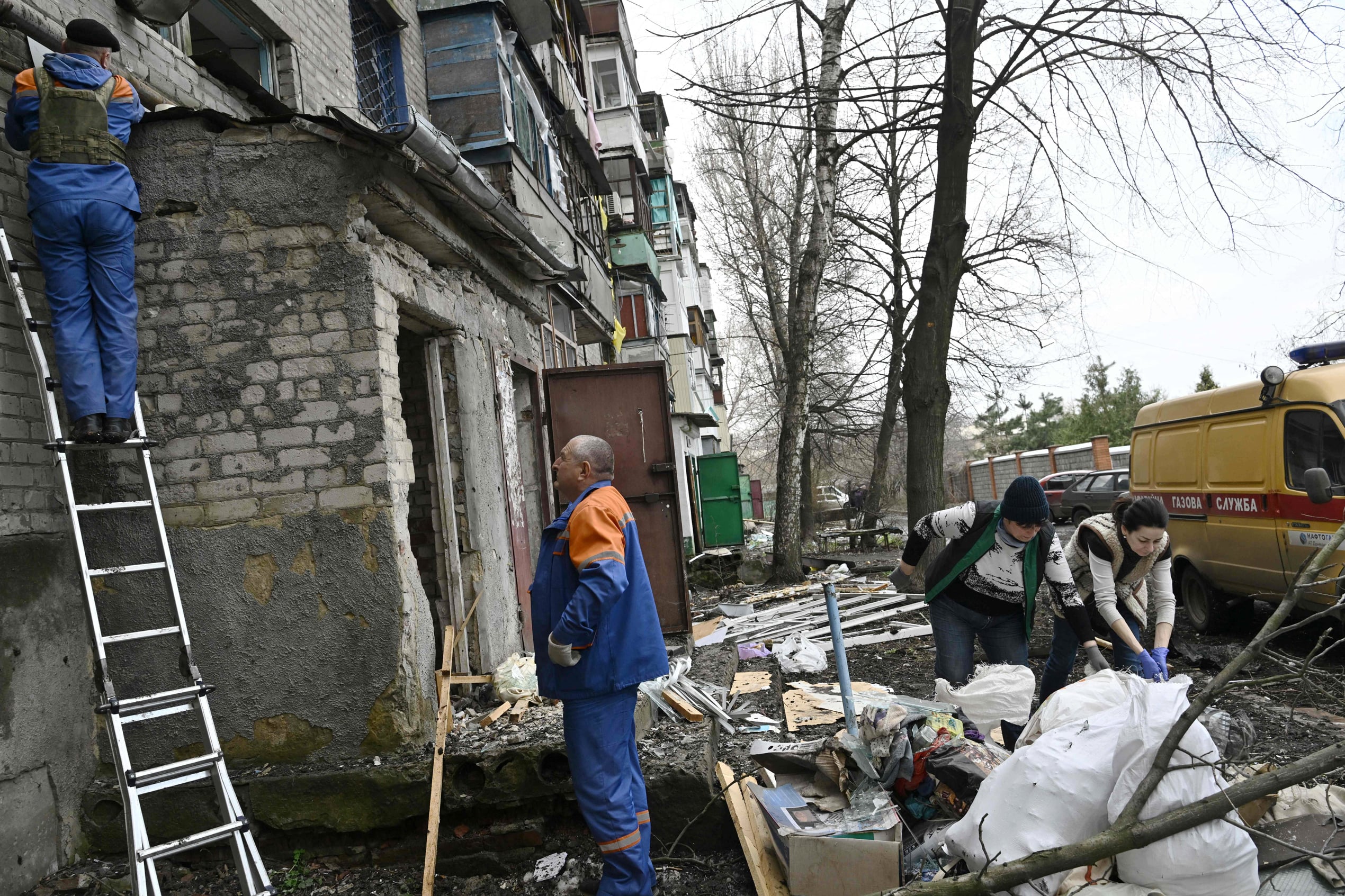Intense Aerial and Ground Combat Erupts Between Russia and Ukraine.
