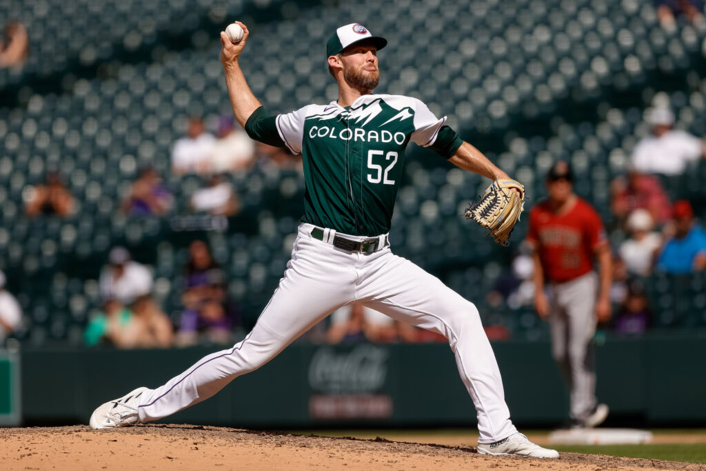 Rockies' Daniel Bard to Miss Spring Training Due to Knee Injury